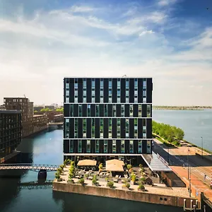https://hotel-breeze-amsterdam.amsterdamhotelsnl.com